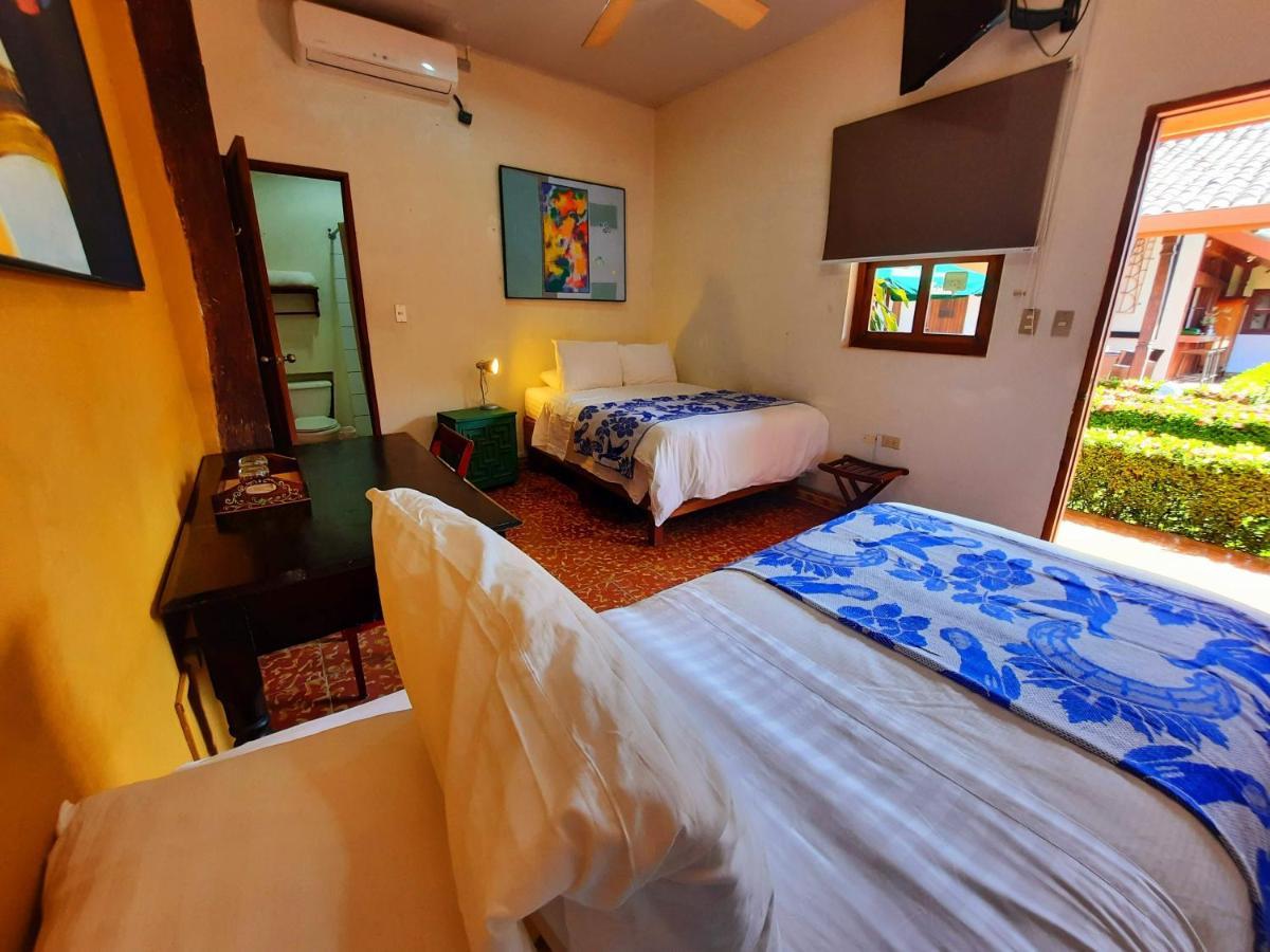 Hotel La Posada Del Doctor เลออน ภายนอก รูปภาพ