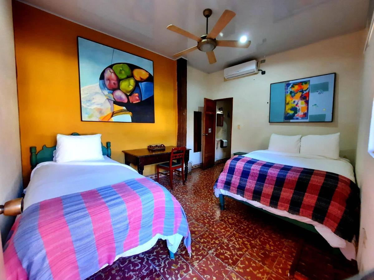 Hotel La Posada Del Doctor เลออน ภายนอก รูปภาพ