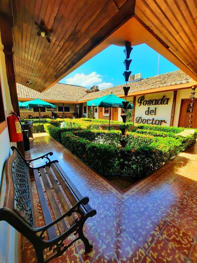 Hotel La Posada Del Doctor เลออน ภายนอก รูปภาพ