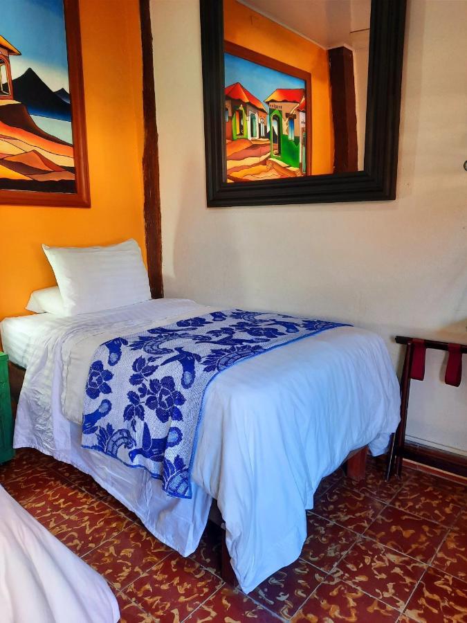 Hotel La Posada Del Doctor เลออน ภายนอก รูปภาพ
