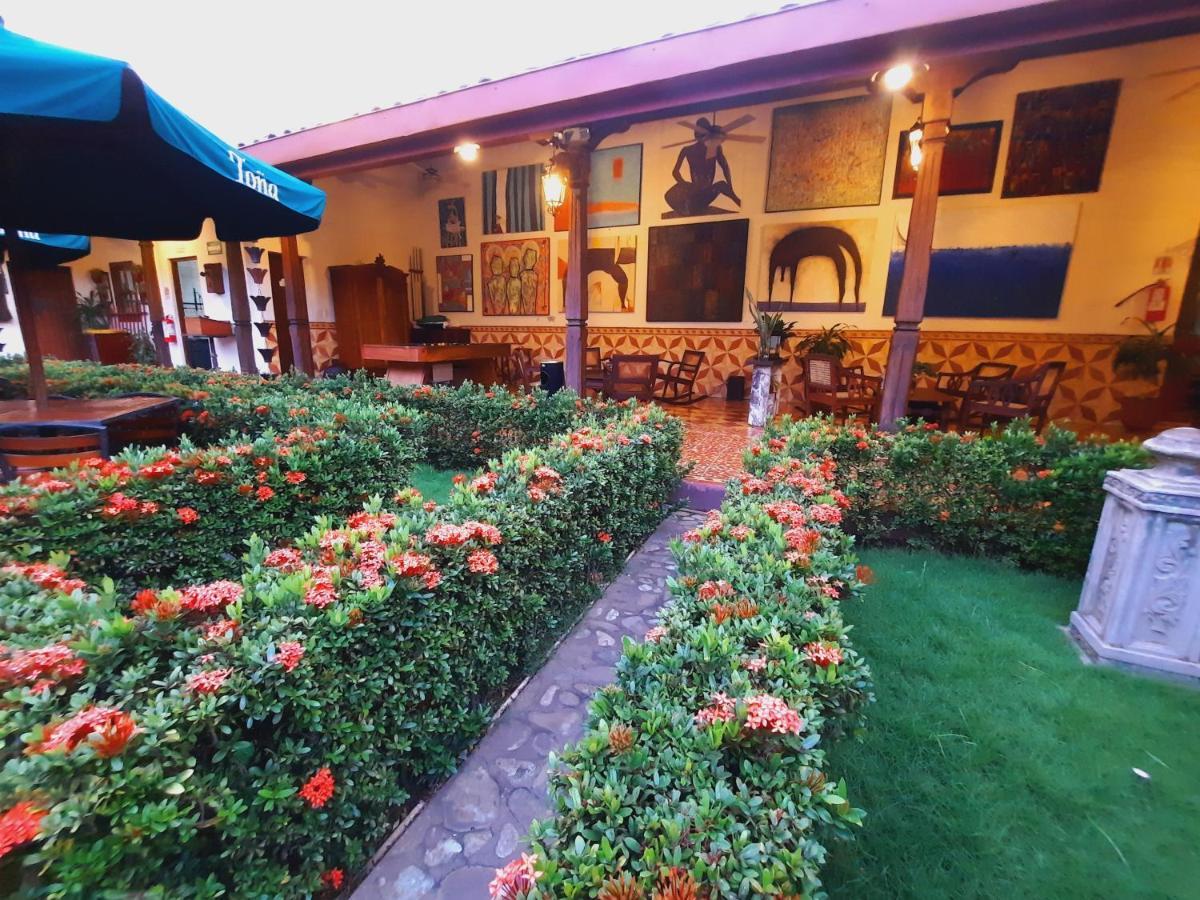 Hotel La Posada Del Doctor เลออน ภายนอก รูปภาพ