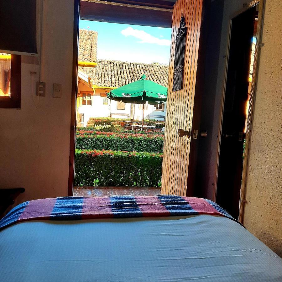 Hotel La Posada Del Doctor เลออน ภายนอก รูปภาพ