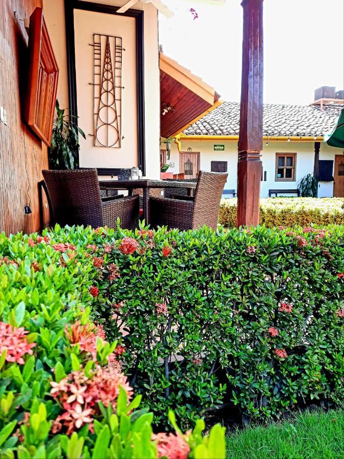 Hotel La Posada Del Doctor เลออน ภายนอก รูปภาพ