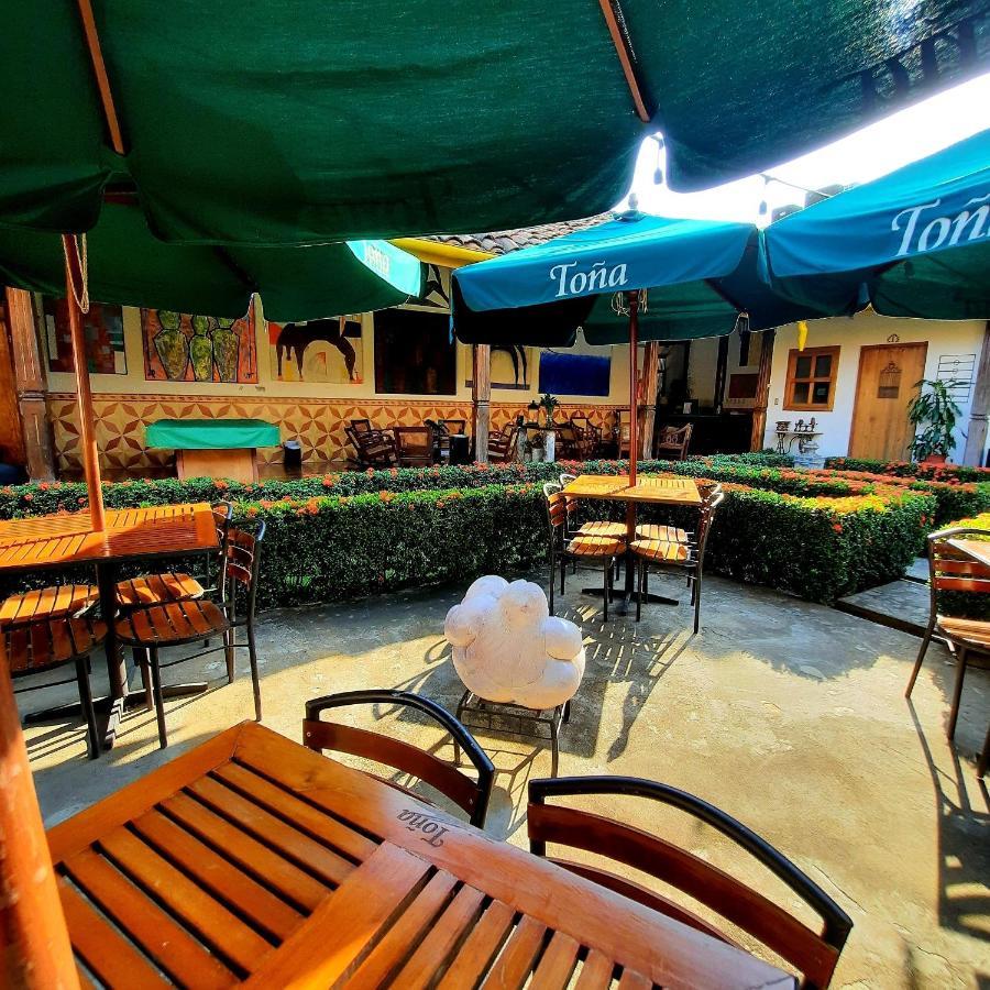 Hotel La Posada Del Doctor เลออน ภายนอก รูปภาพ