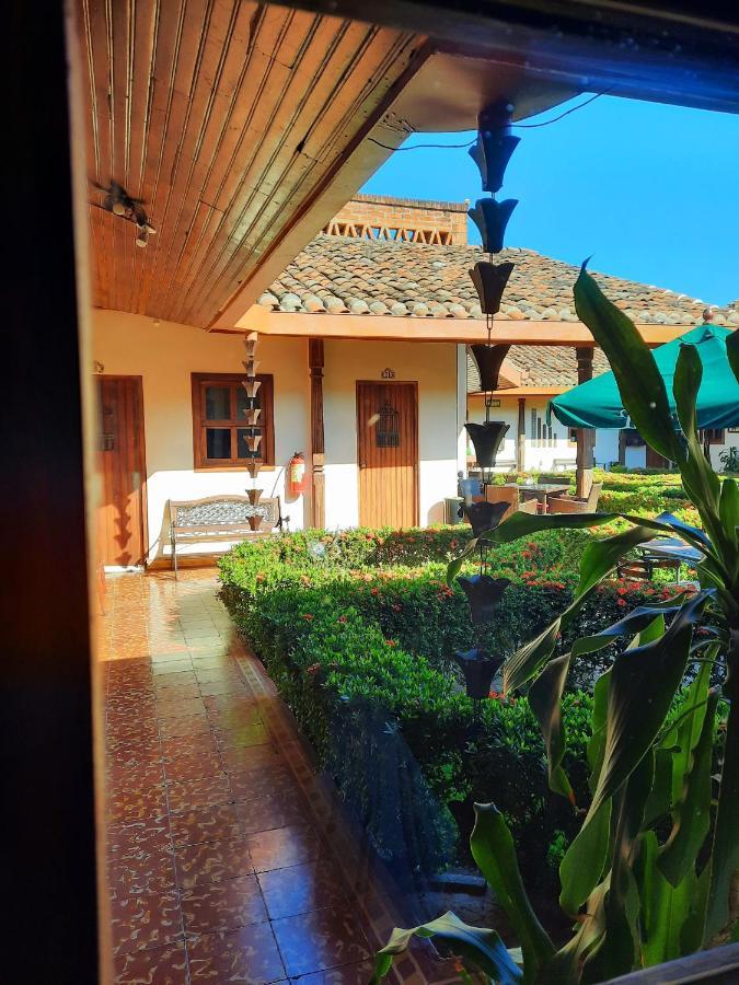 Hotel La Posada Del Doctor เลออน ภายนอก รูปภาพ