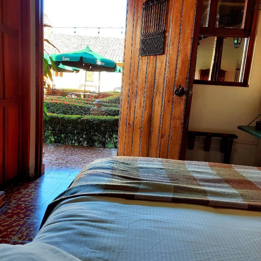 Hotel La Posada Del Doctor เลออน ภายนอก รูปภาพ