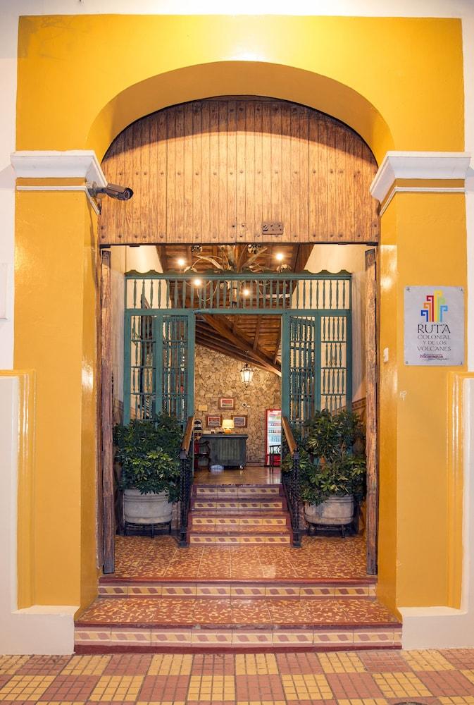 Hotel La Posada Del Doctor เลออน ภายนอก รูปภาพ