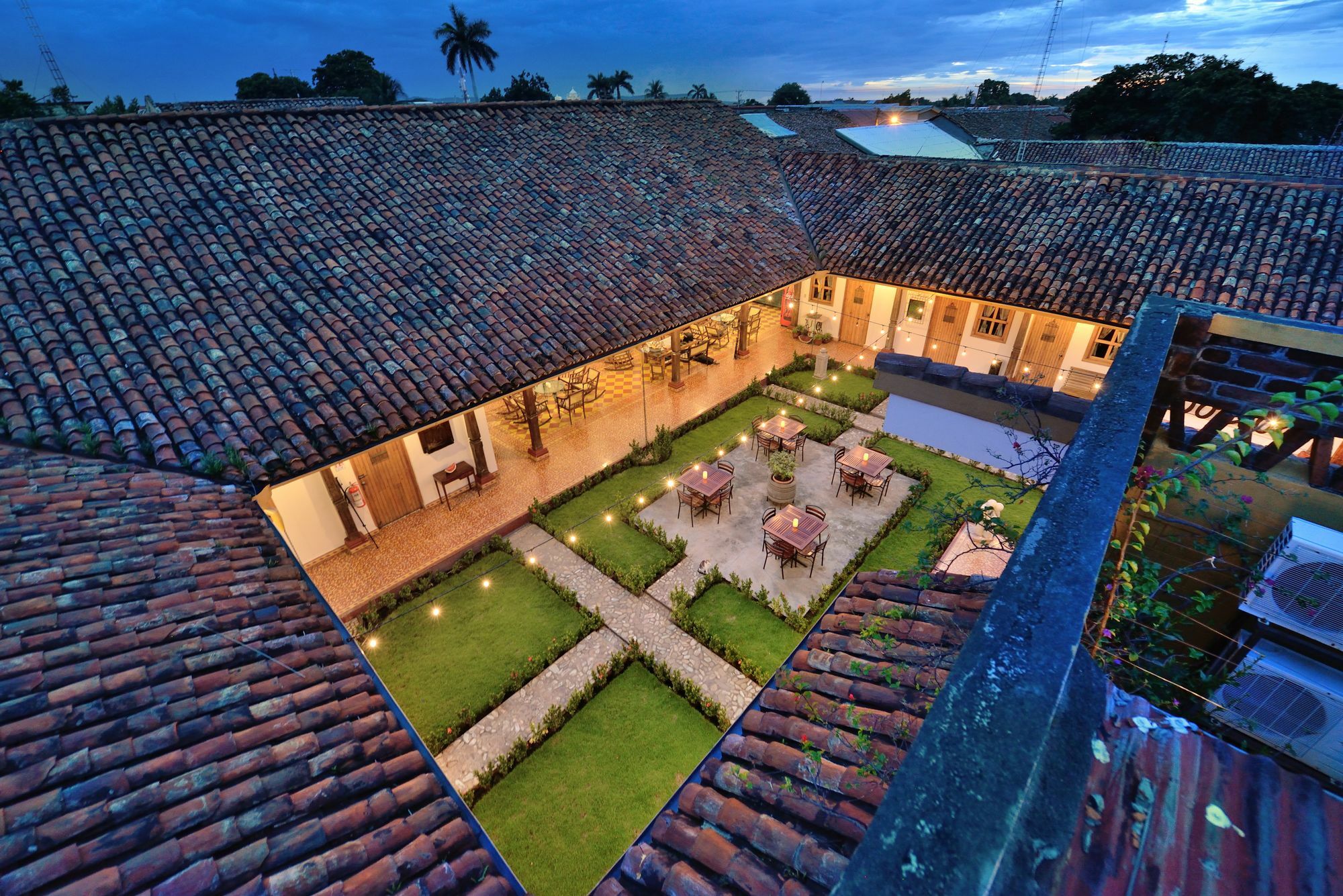 Hotel La Posada Del Doctor เลออน ภายนอก รูปภาพ